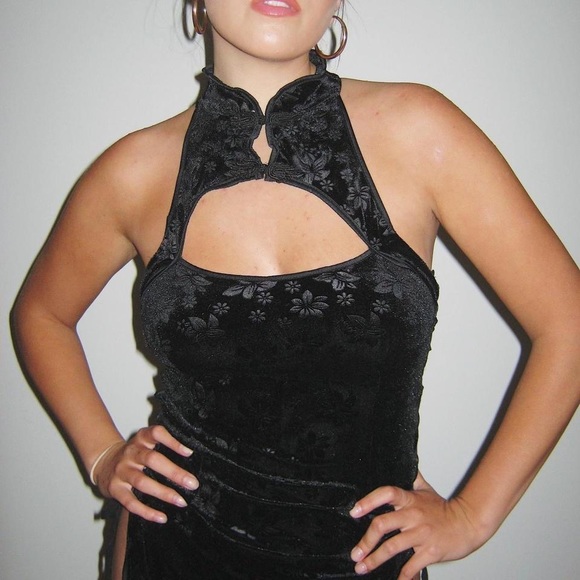 Black suede / velvet dress with florals - Picture 3 of 3